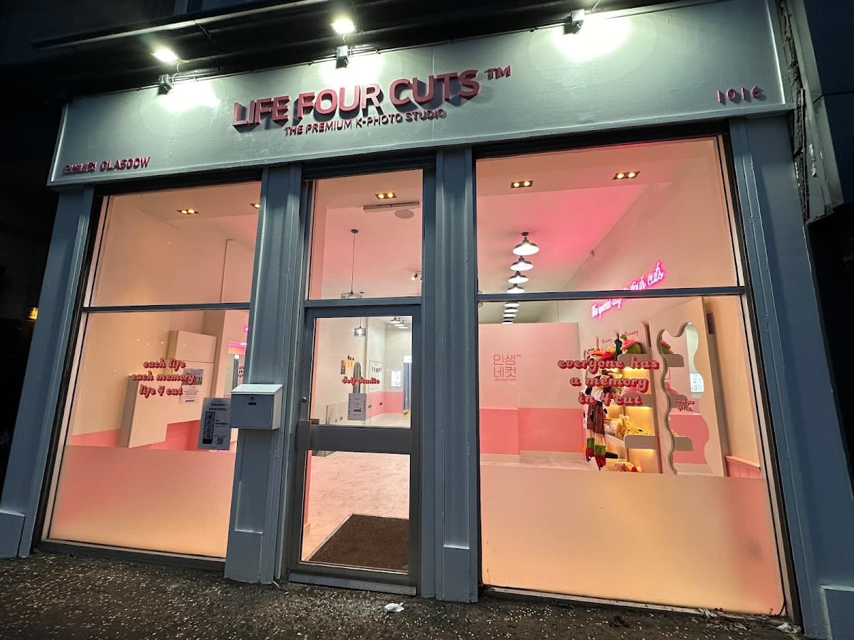 Life 4 Cuts / CJ’s Korean Street Food