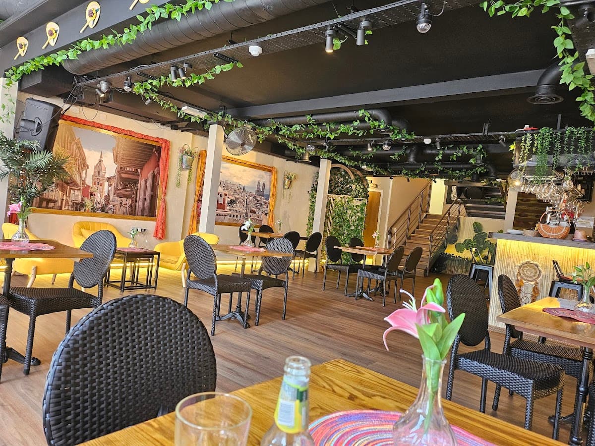 Maracas Latin American Cantina