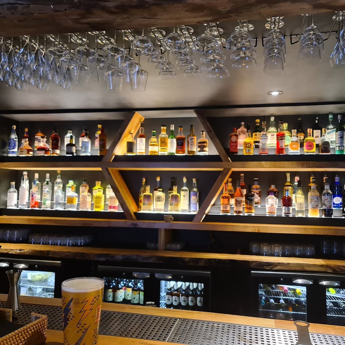 Hive & Honey Bar