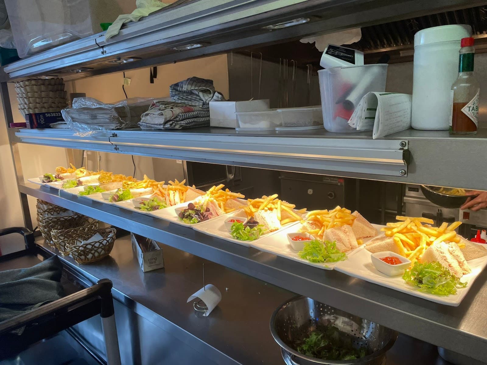 Noah's Bar and Restaurant