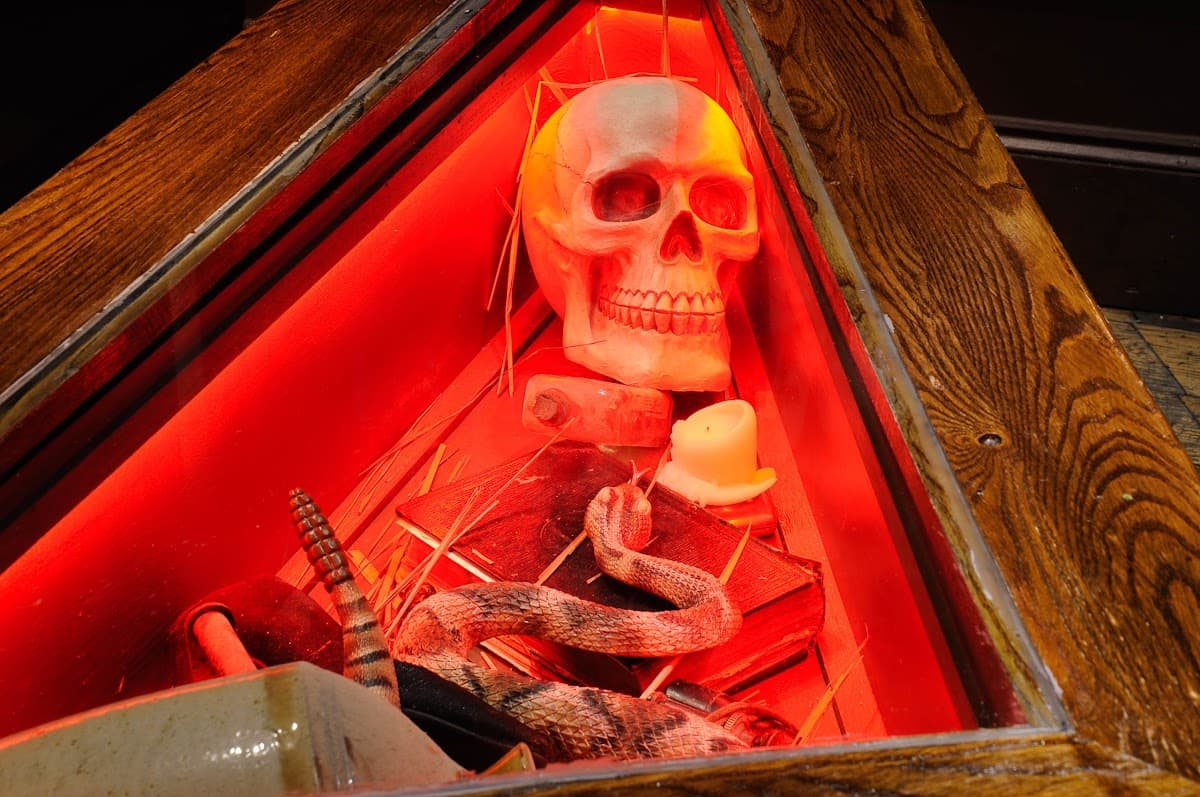Rock-A-Hula Tiki Bar