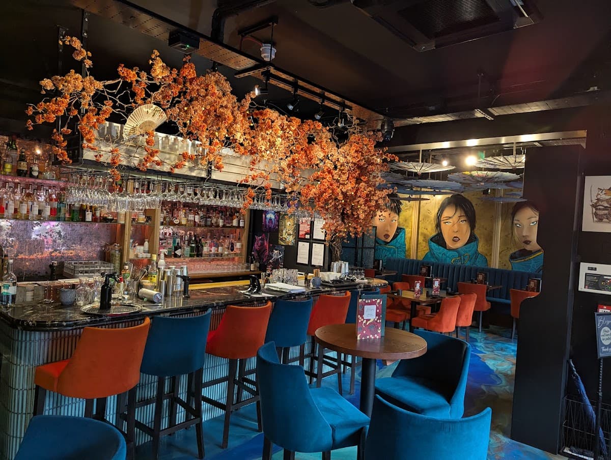 Blossoms Cocktail Bar and Restaurant