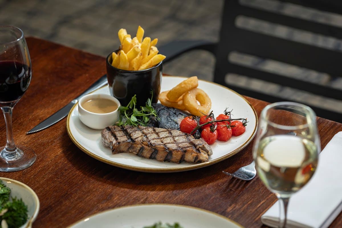 Stables Bar & Grill Restaurant @ Crowne Plaza Chester