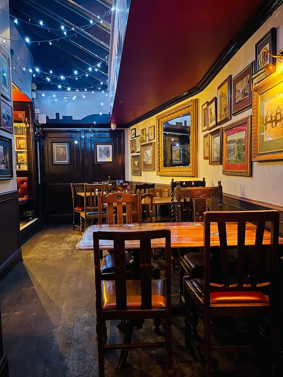 The Shaston Arms