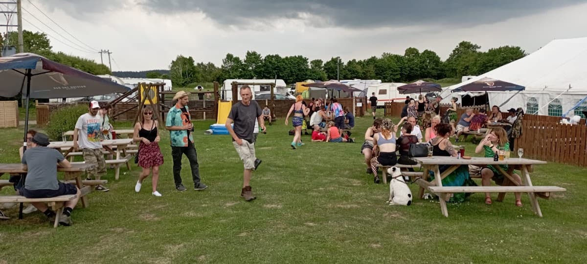 Barons Cross Inn and Campsite