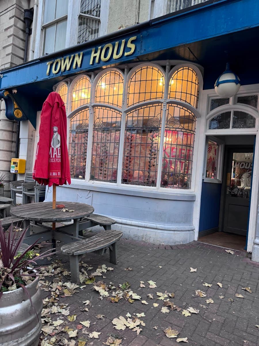 Town House Cafe Bar