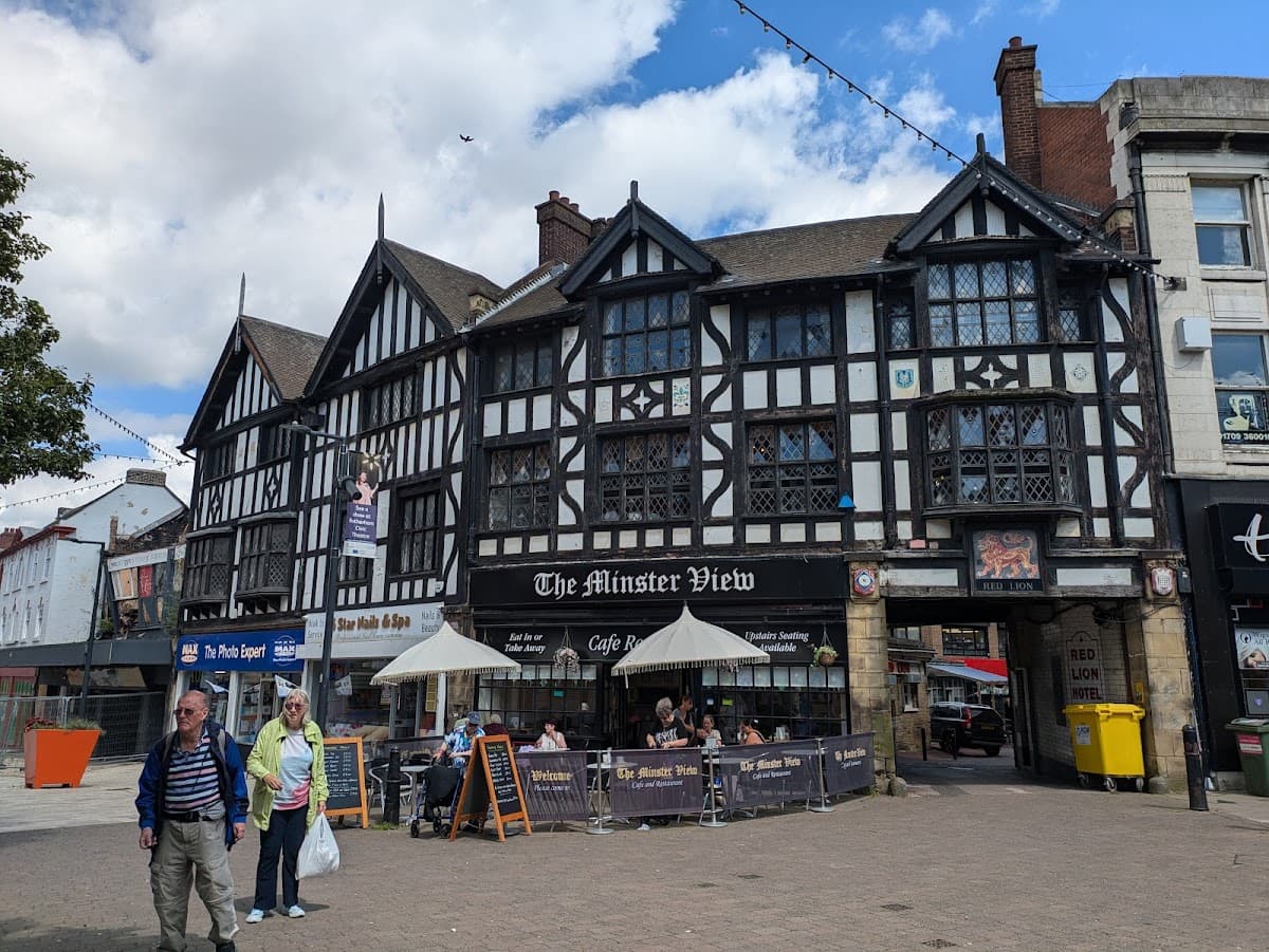 Red Lion Prosecco Lounge and Drinks Bar