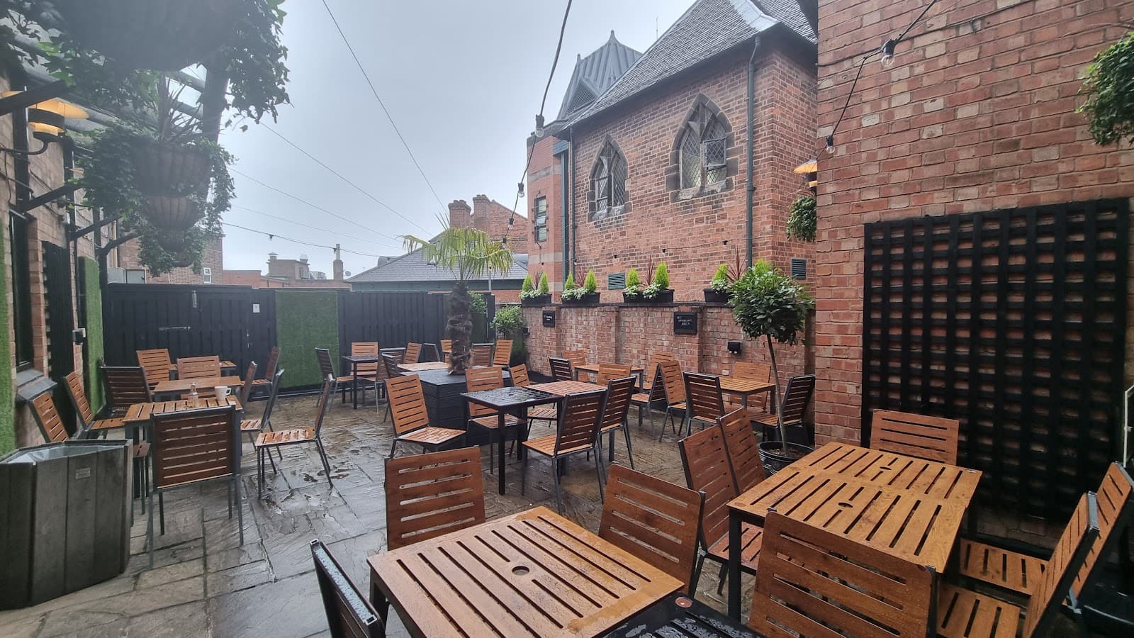 The Flying Standard - JD Wetherspoon