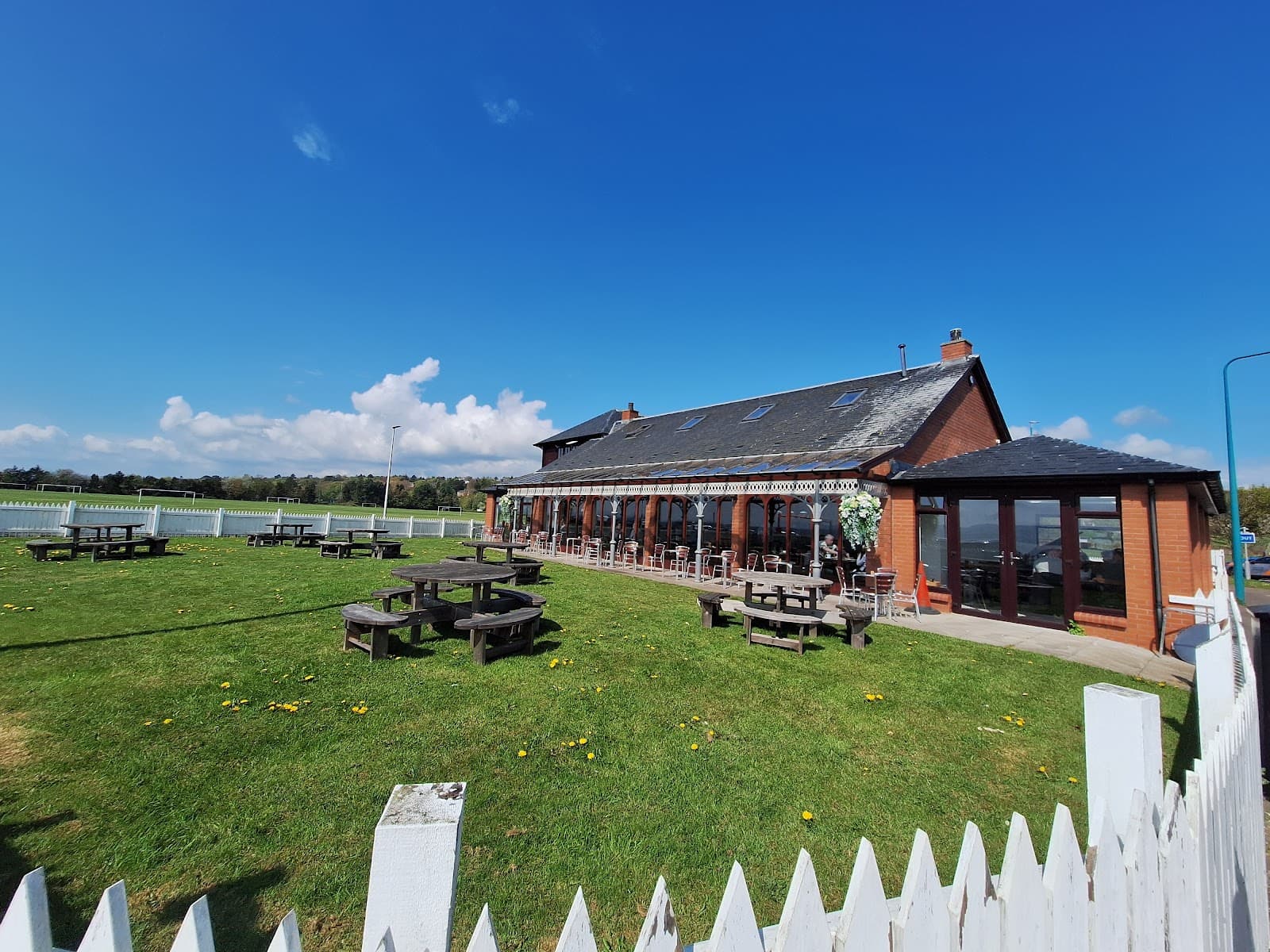 Bridgeview Station Restaurant