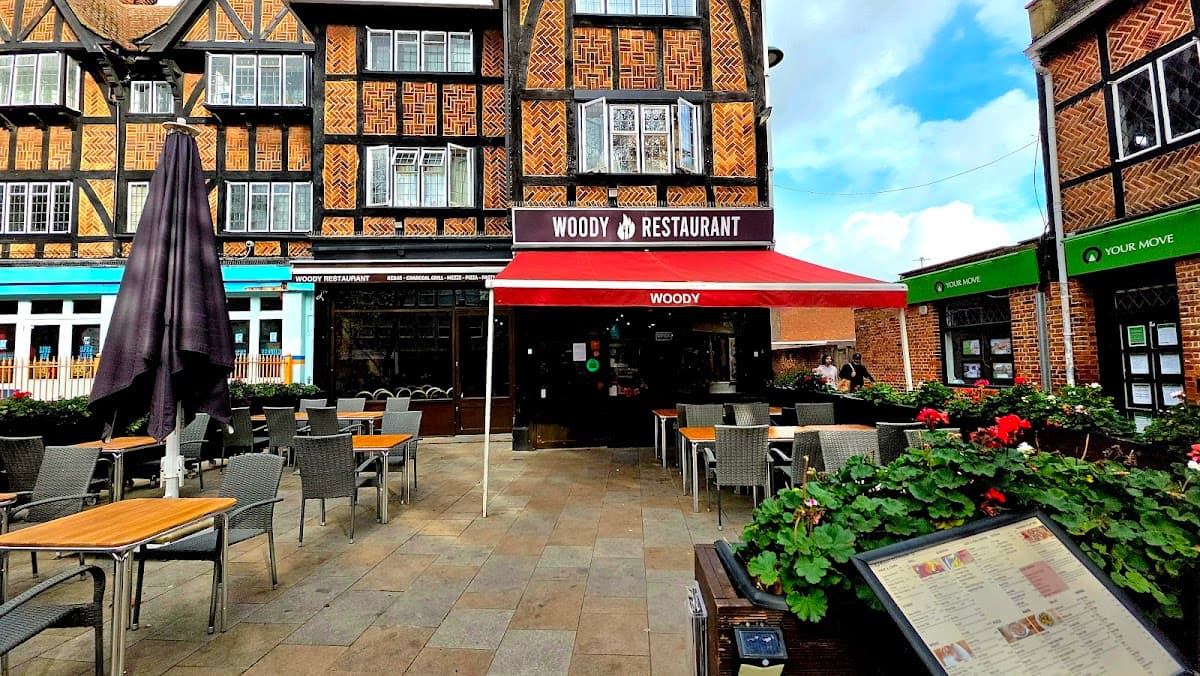 WOODY RESTAURANT