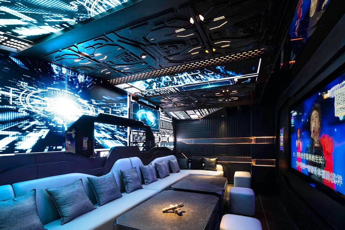 U9 Karaoke & Cocktail Bar