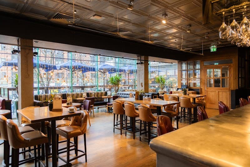 BLACKHOUSE GASTROBAR