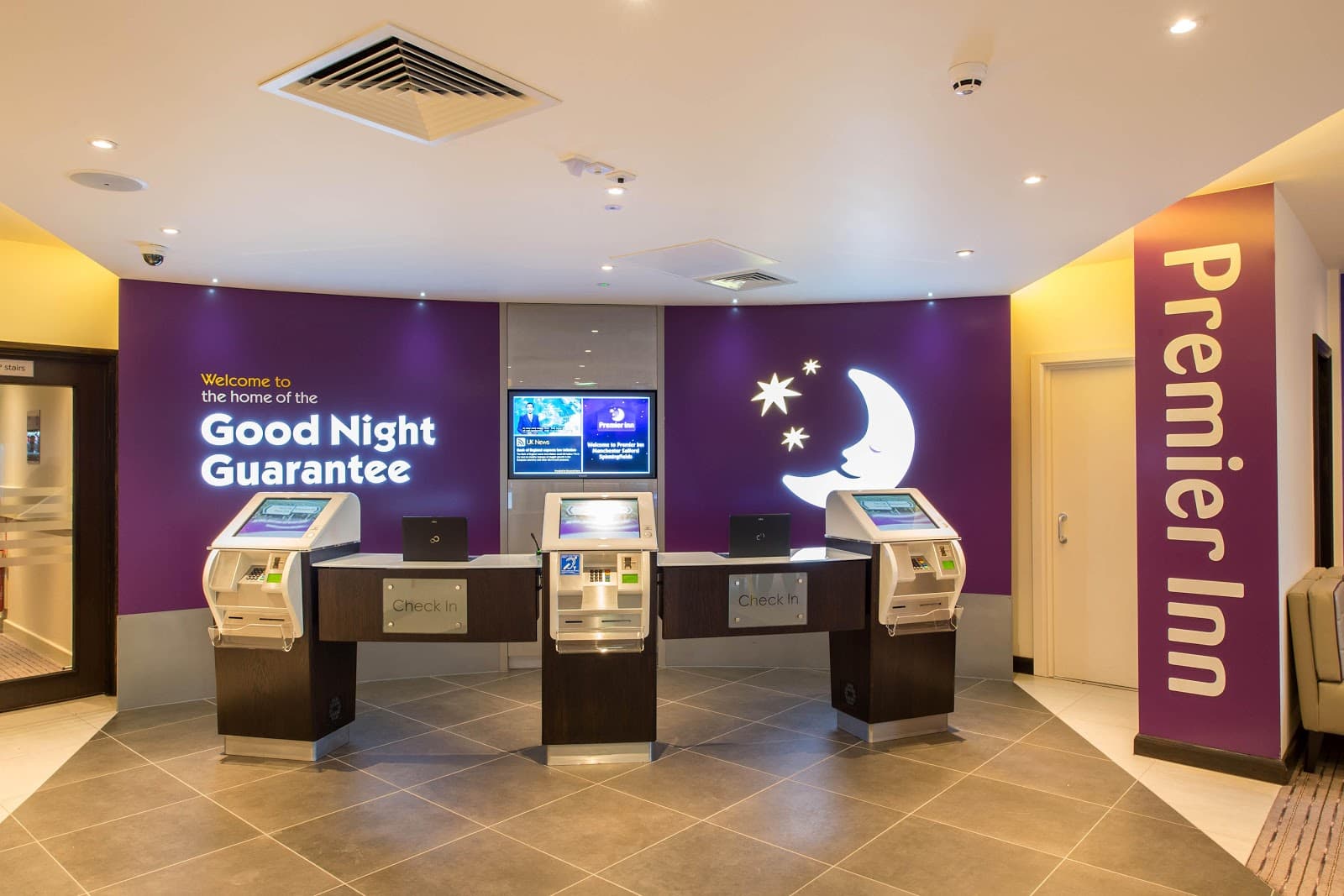 Premier Inn Manchester City Centre West hotel