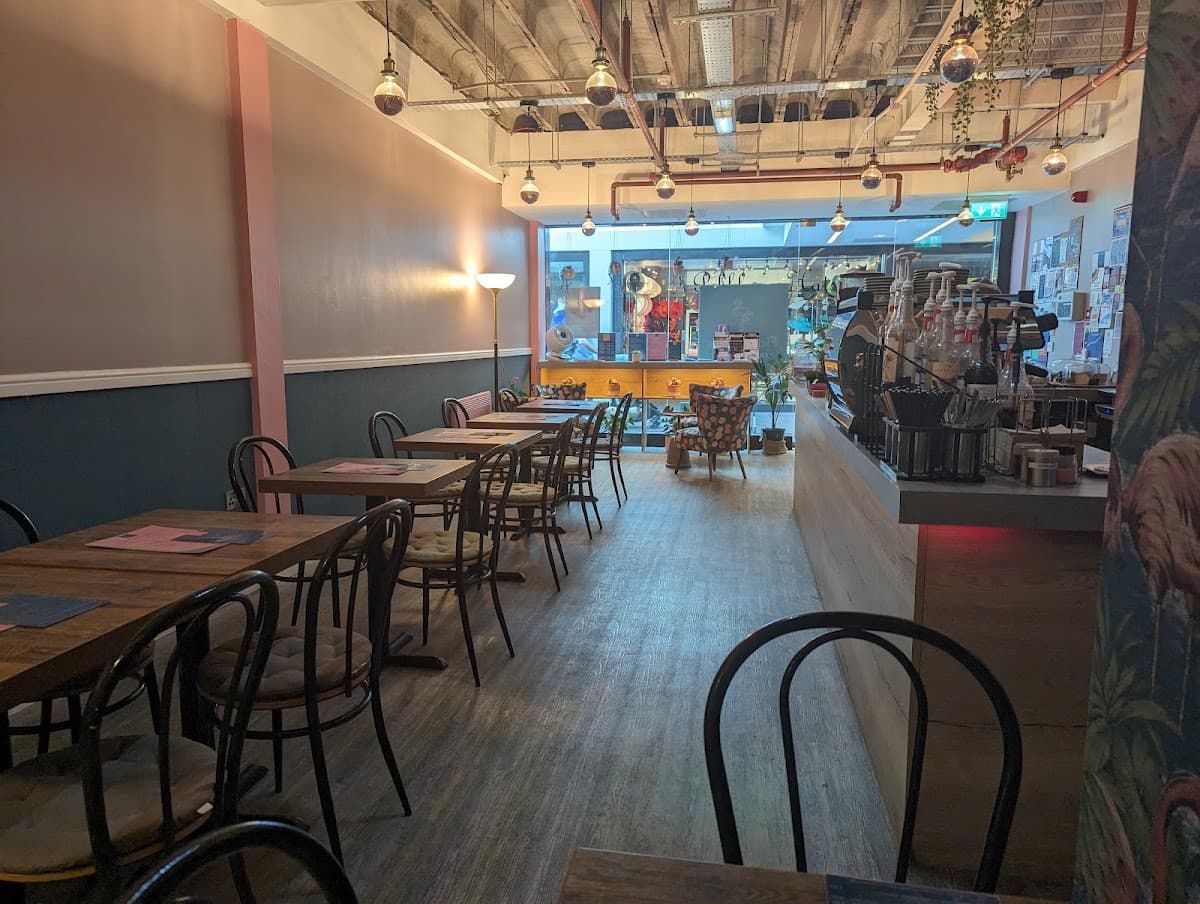 Flamingos Coffee House