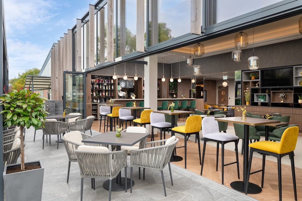 Meadow - Kitchen | Bar | Terrace