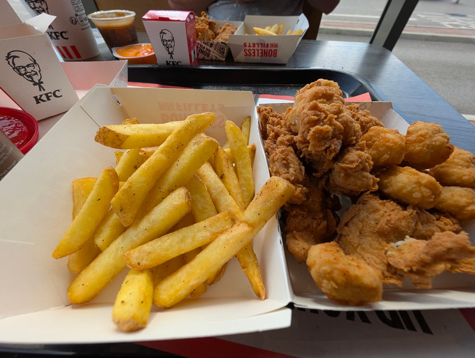 KFC Warrington - Alban Retail Park