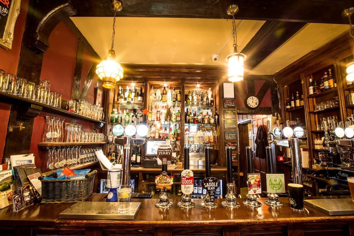 The Cardinal's Hat Inn & Hotel