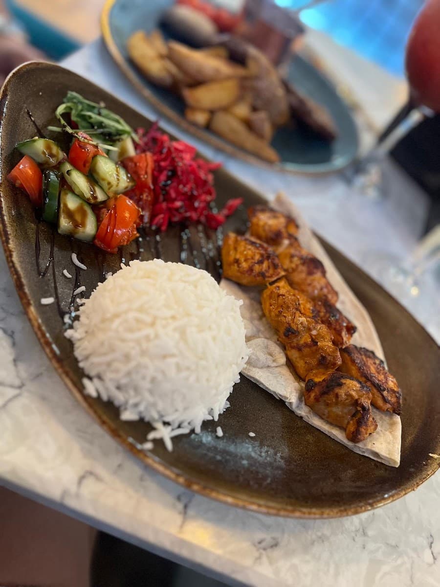 8 Water Street Mediterranean Bar & Grill