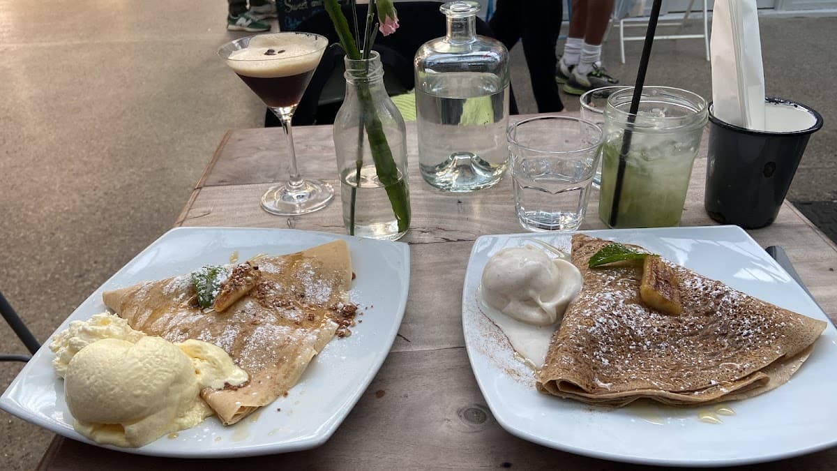Sarava Creperie Bar & Cafe
