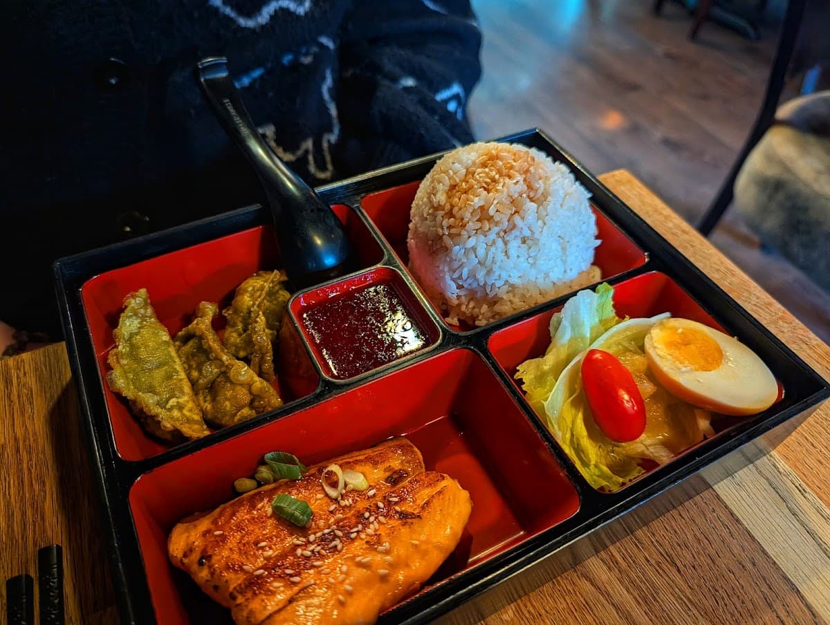 Bento Japanese Street Food & Izakaya