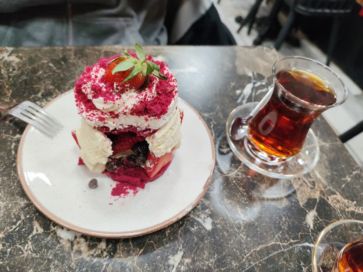 Bravo Patisserie & Cafe