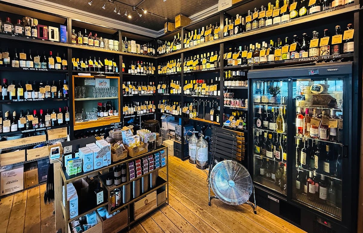 Vindinista Wine Shop & Wine Bar