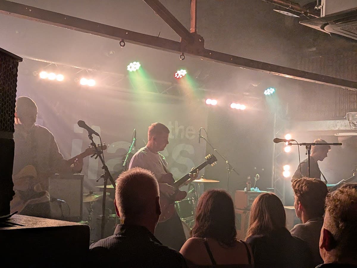 Strings Bar & Venue
