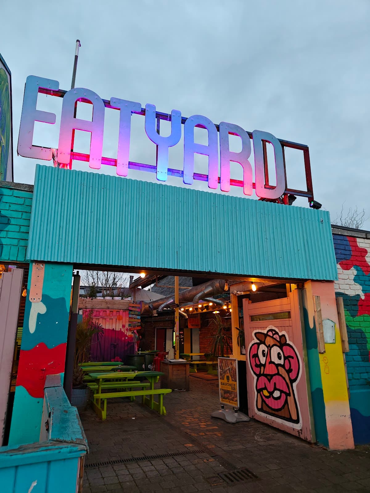 Eatyard