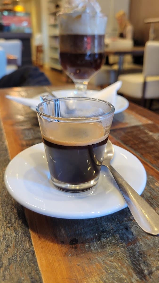 Cafe Swiss