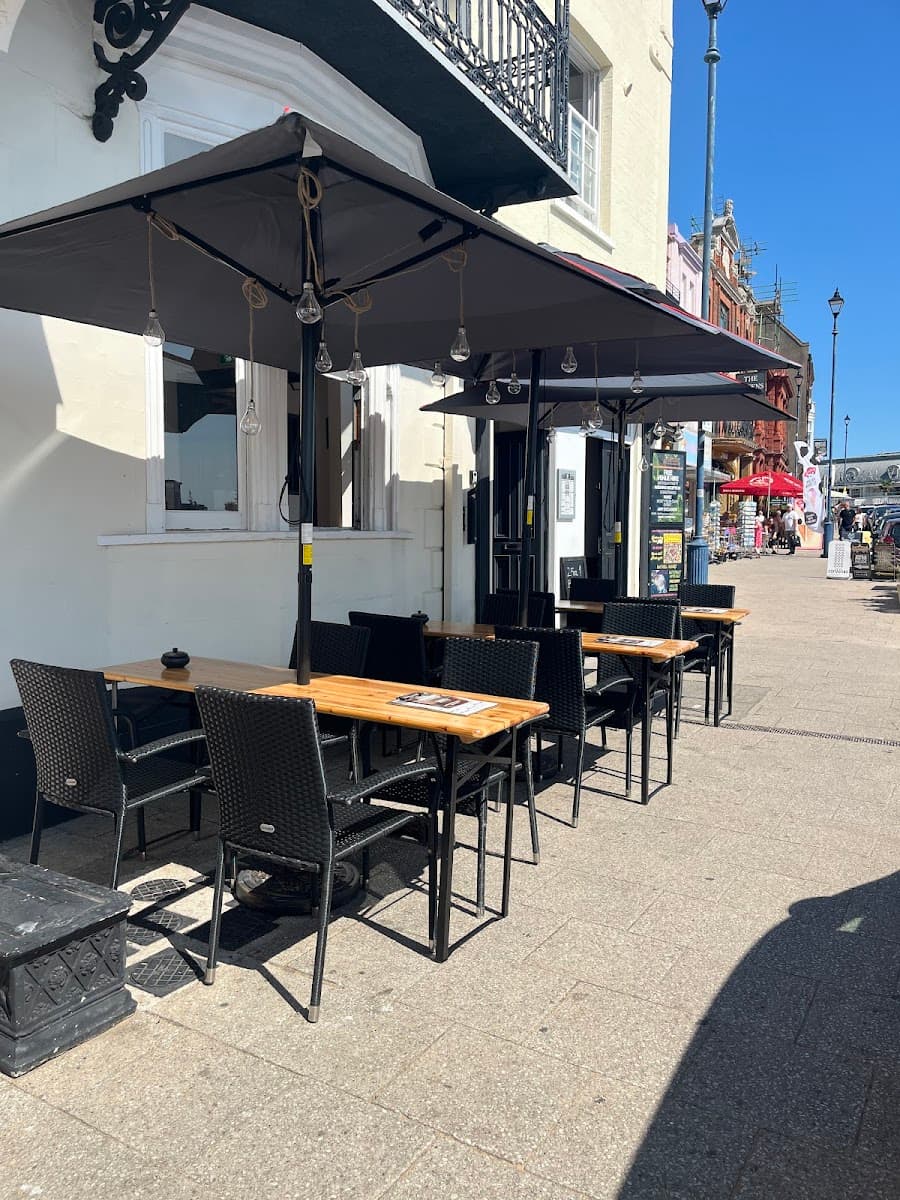 Royal Oak Cafe & Bar