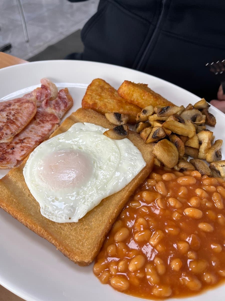 Ginas Cafe