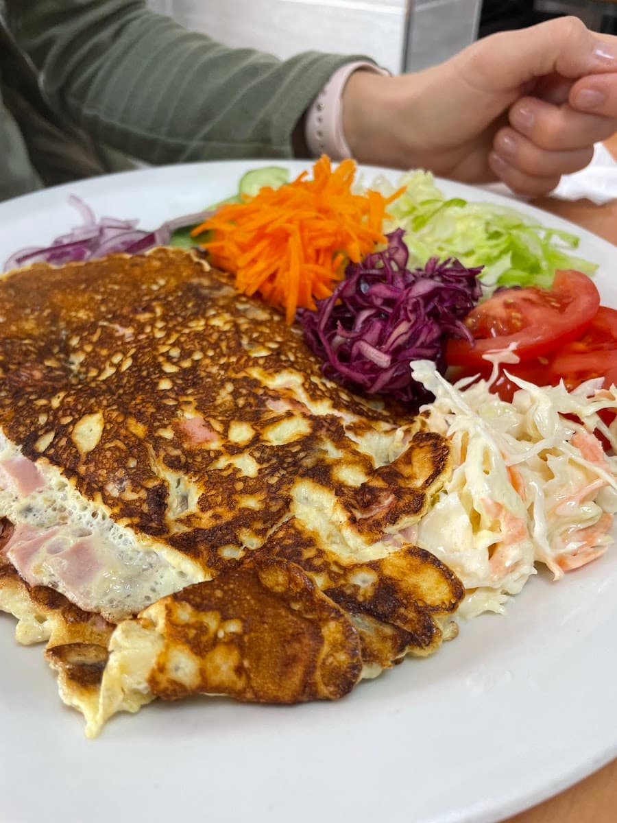 Ginas Cafe