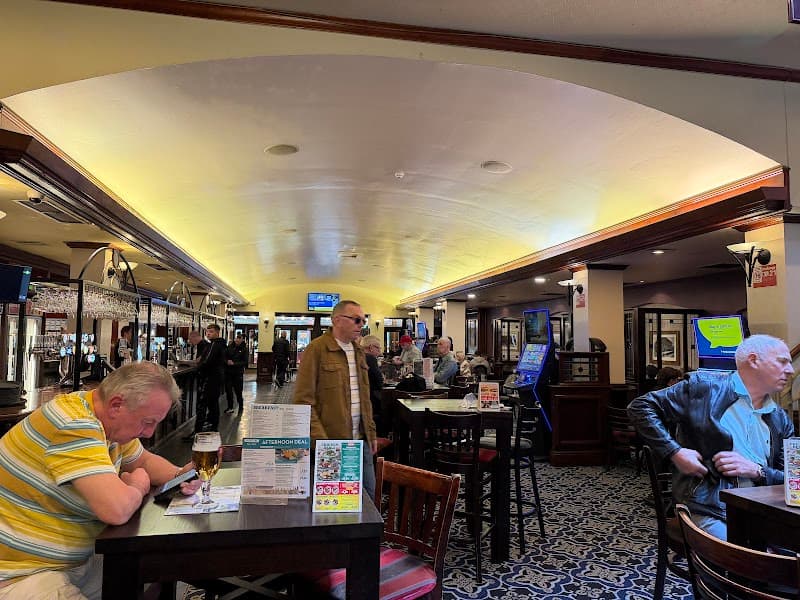 The Moon Under Water - JD Wetherspoon