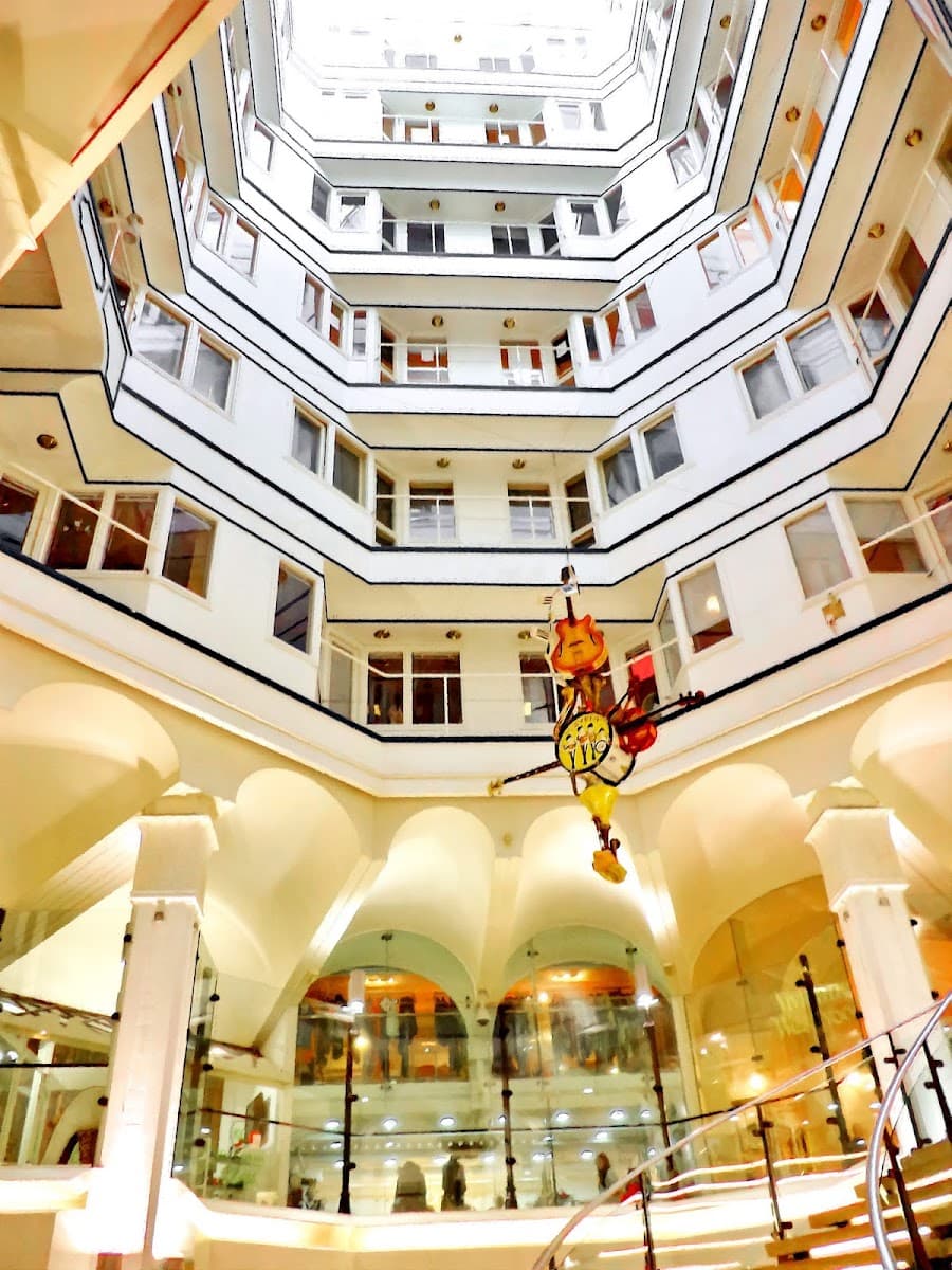 Signature Living Hotel