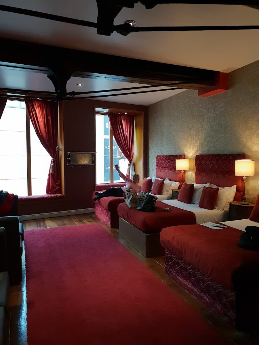 Signature Living Hotel