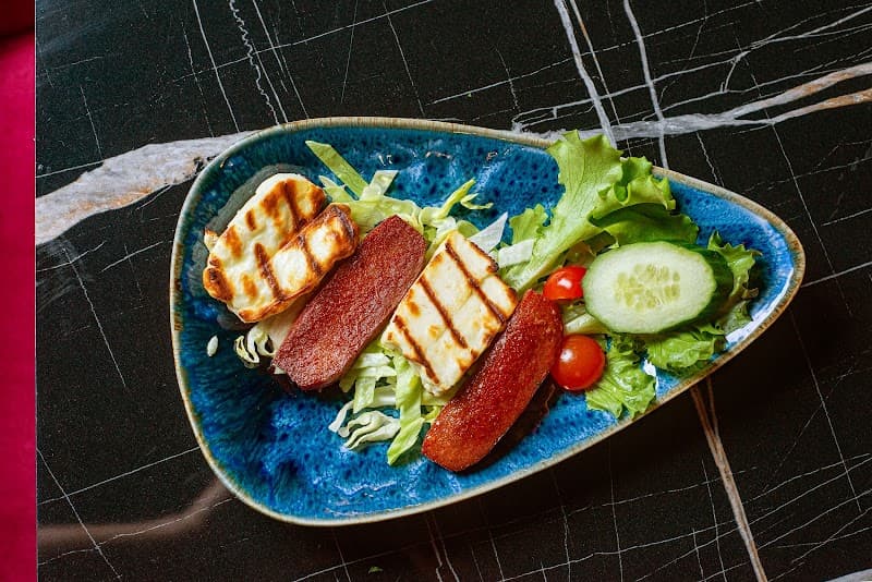 Ibo's Bar & Restaurant