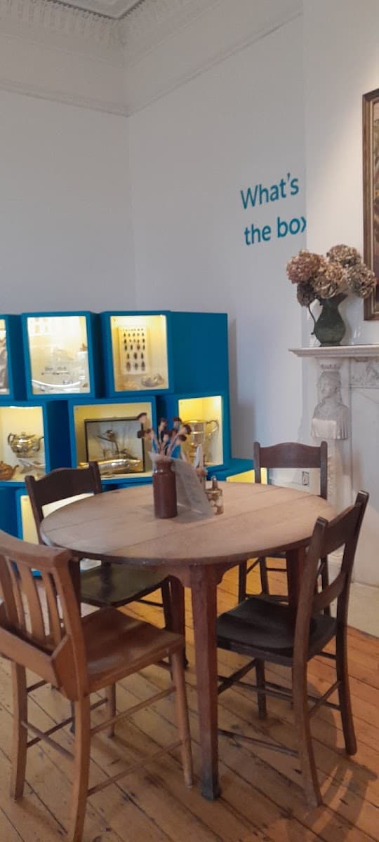 Cafe Rust Hove Museum