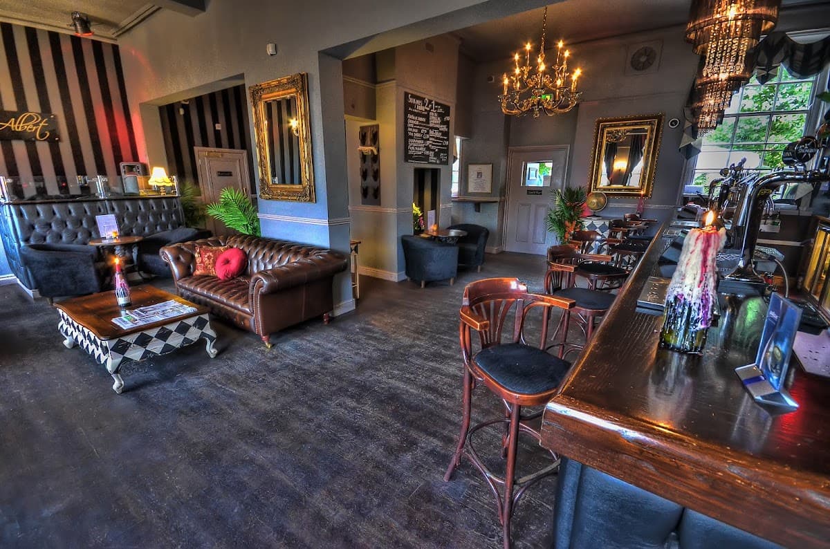 The Prince Albert, Wolves