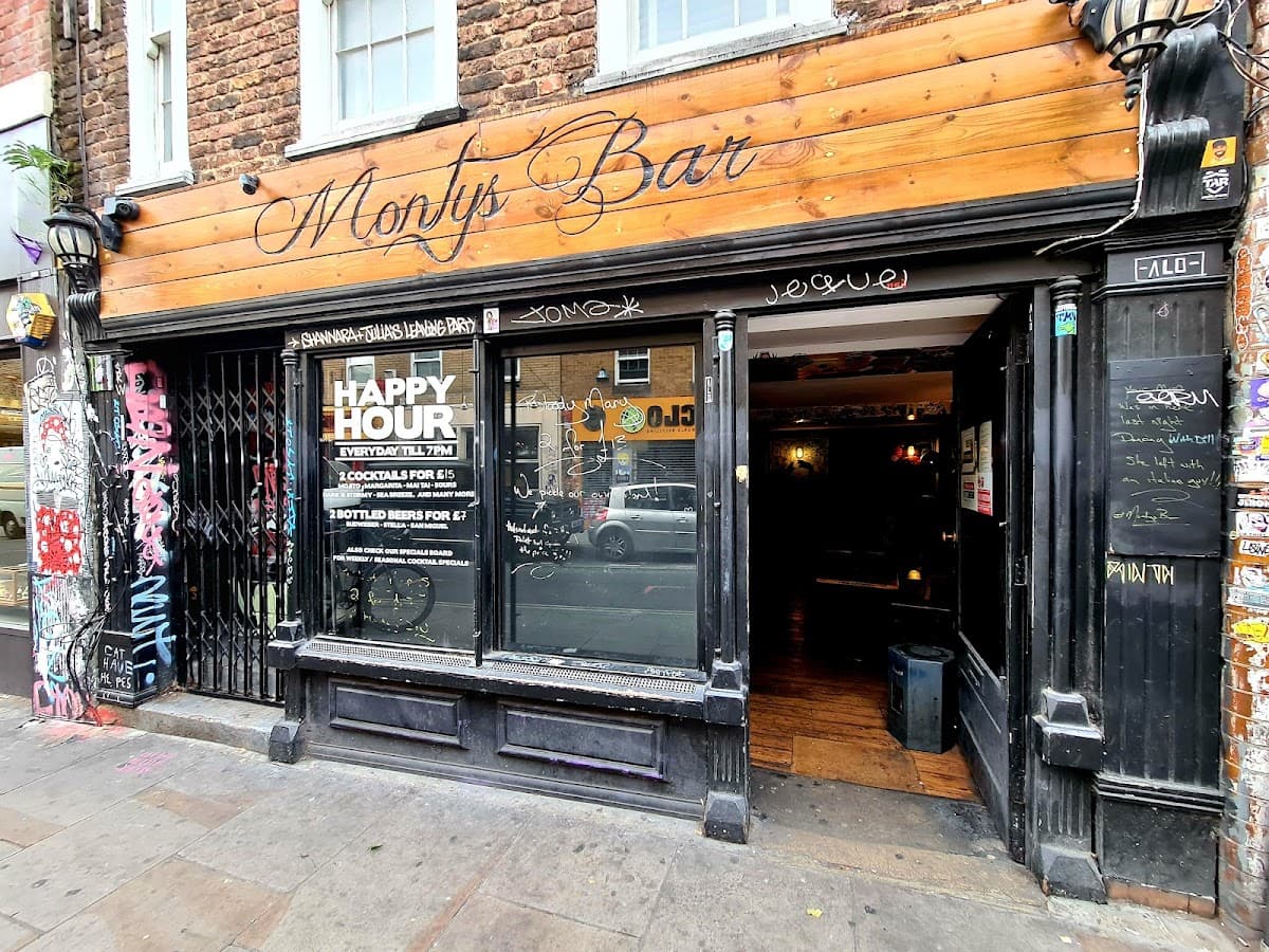 Montys Bar