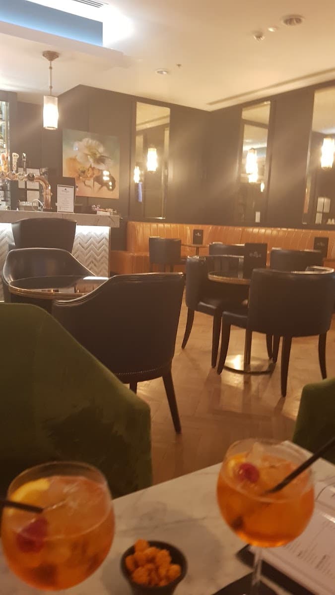 Chaplin Bar