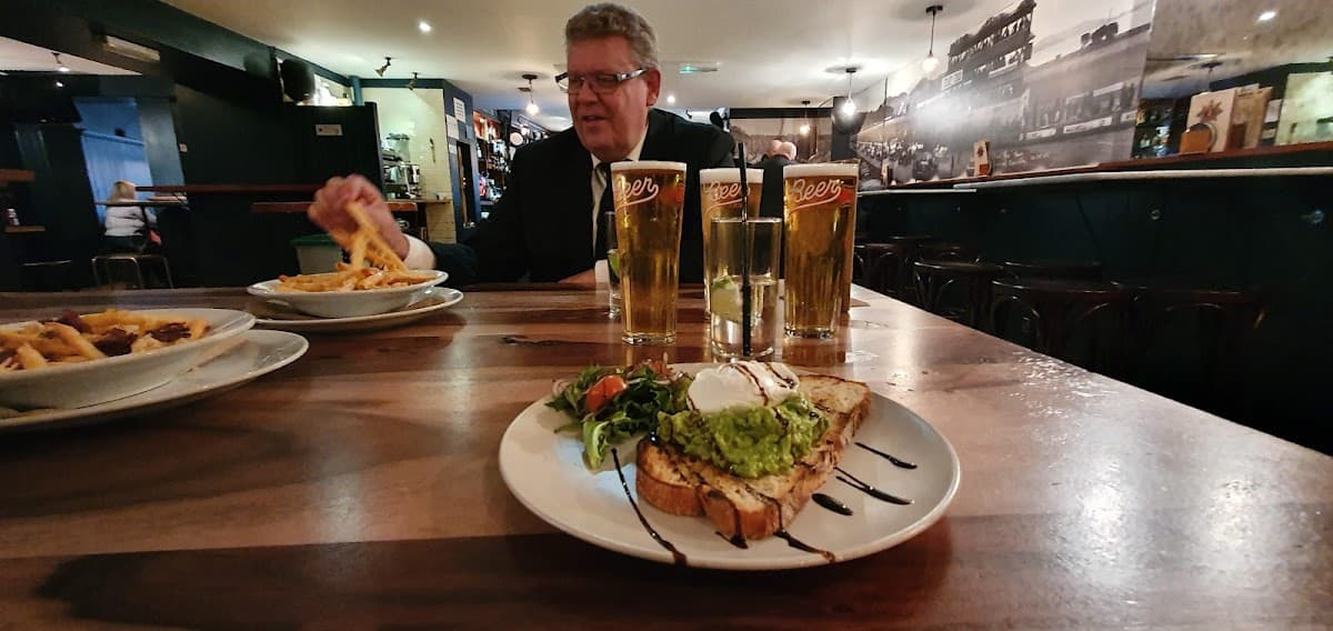 Philomena's Irish Sports Bar & Kitchen