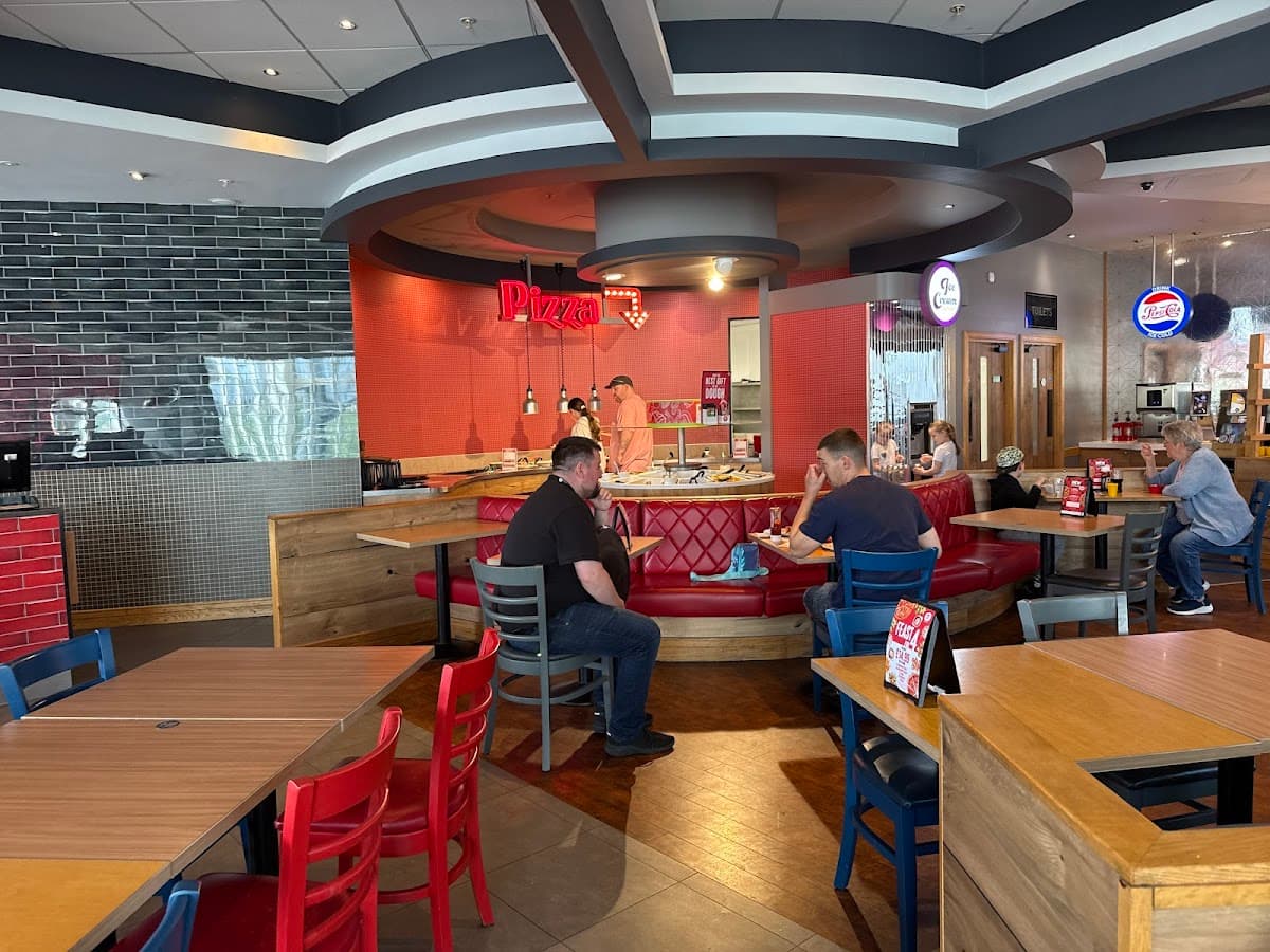 Pizza Hut Restaurants Livingston Designer Outlet