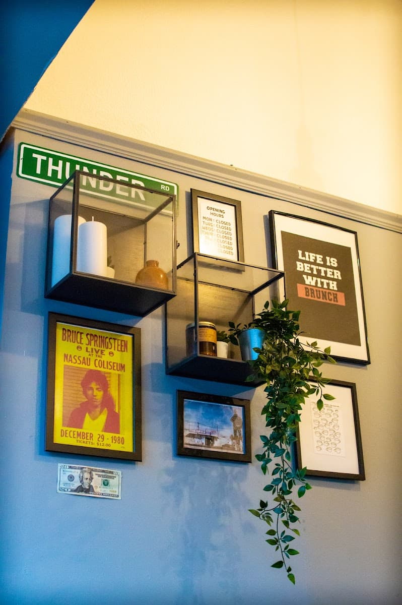 E-Street Café