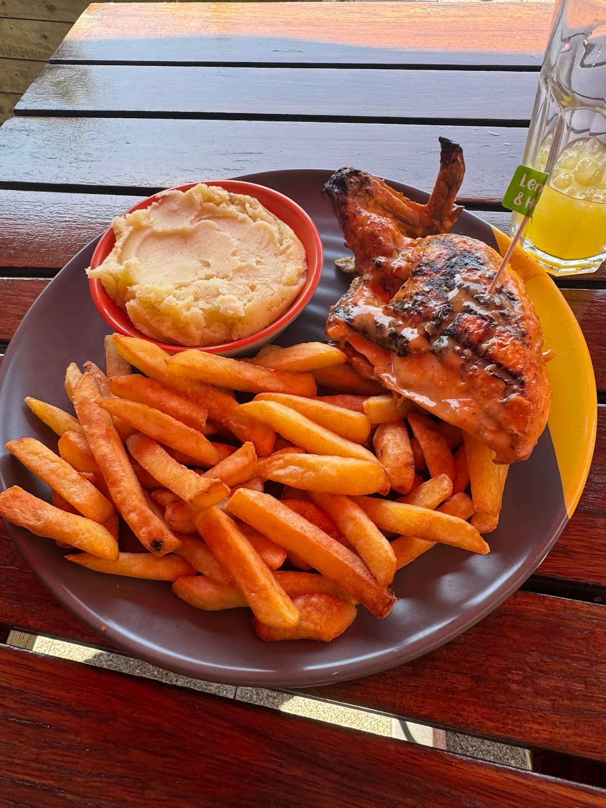 Nando's Swindon - Regent Circus