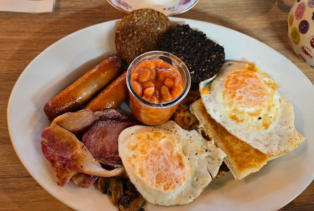 Aunt Nellie's Cafe