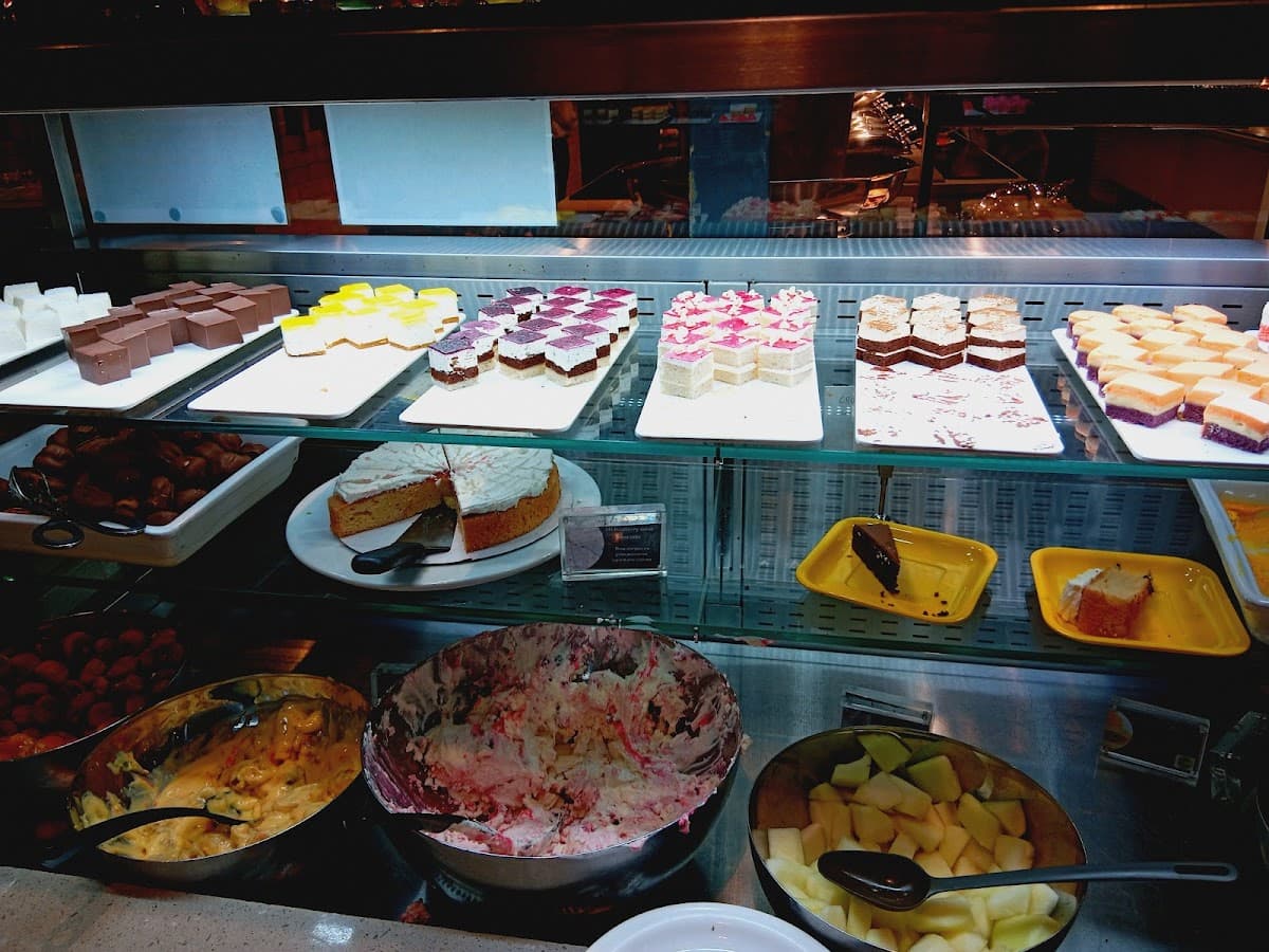 W2 World Buffet