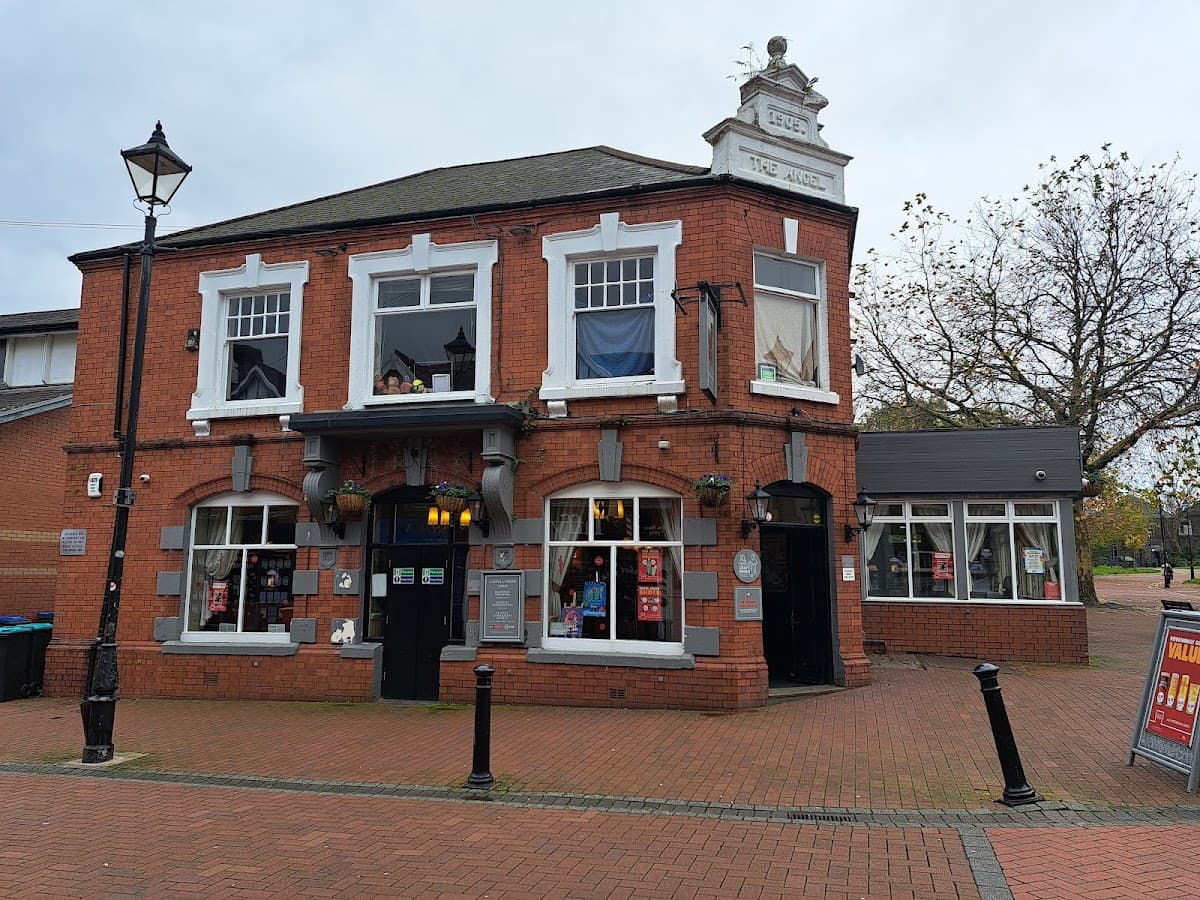 The Castell-Nedd Arms