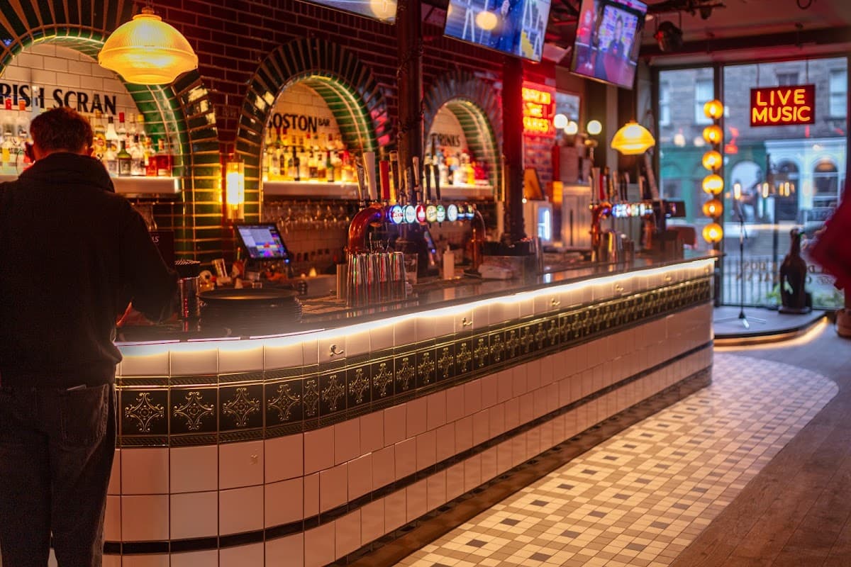 Boston Bar New Town