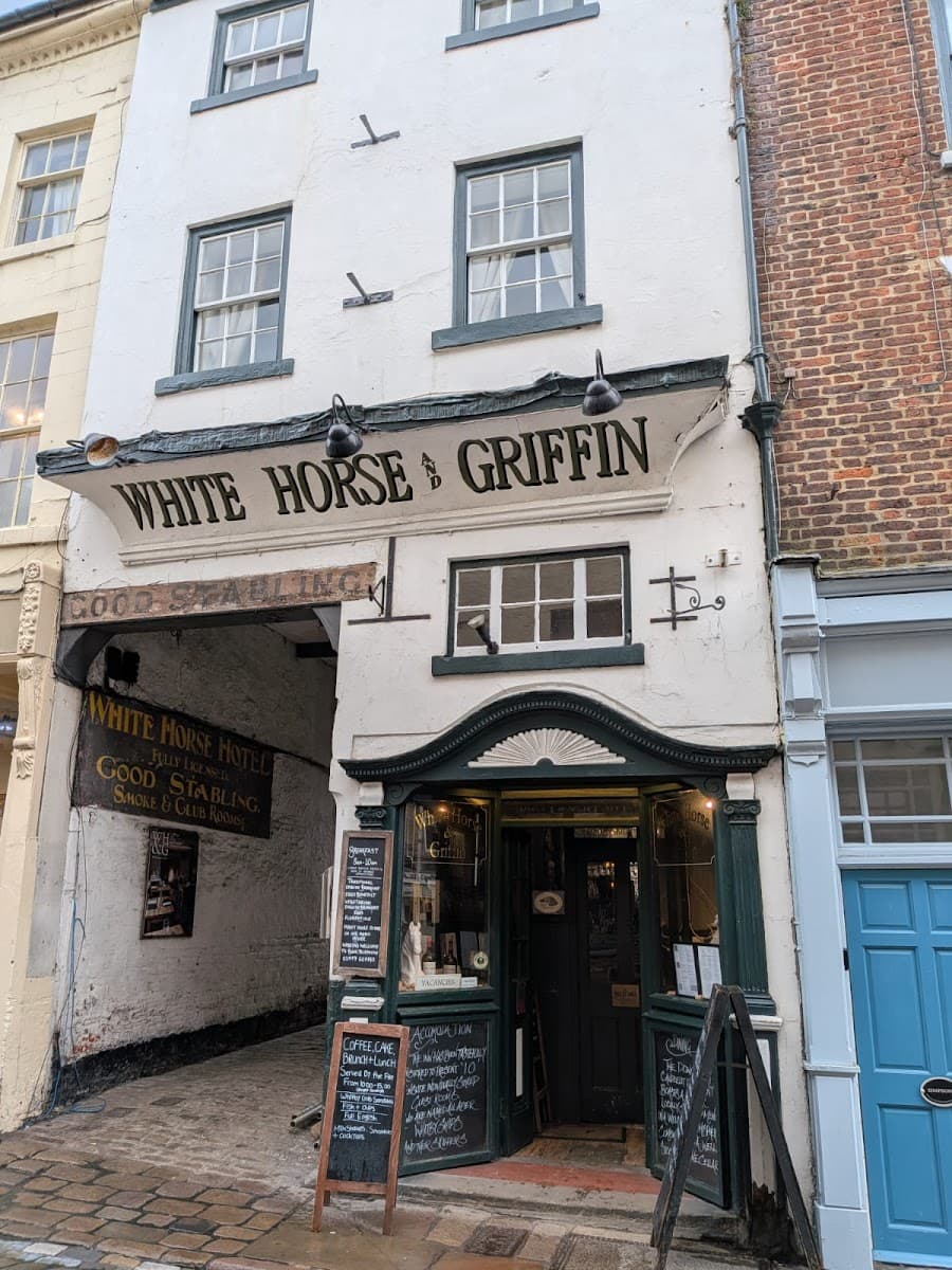 The White Horse & Griffin