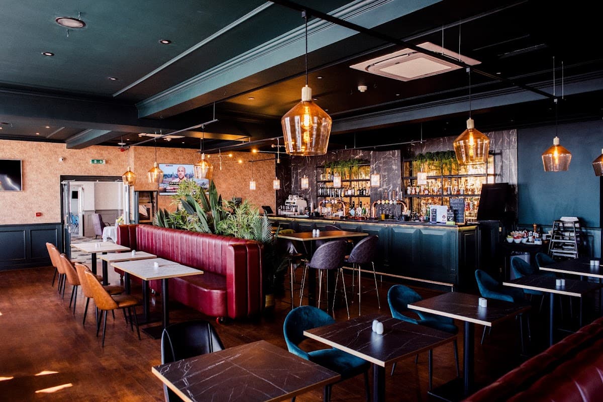 San Clu, Hotel Bar & Brasserie